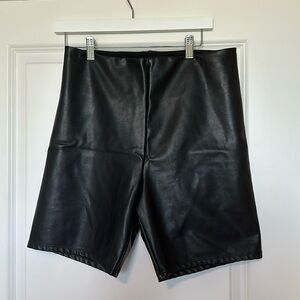 Women’s Leather Abercrombie Shorts. Size L